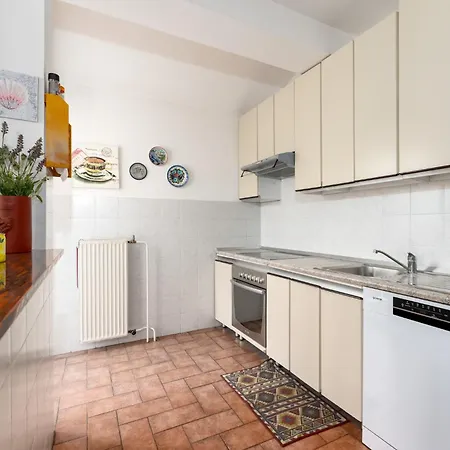 Family House With Swimming Pool And Secluded Garden - By Traveler Tourist Agency - Id 2687 * Poreč